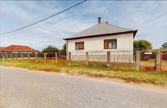 Eladó Kálmánházai családi ház hirdetés (21284632)