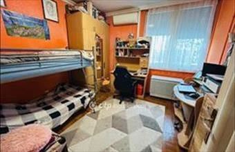 Eladó Nyíregyházai csúsztatott zsalus lakás hirdetés (13432235)