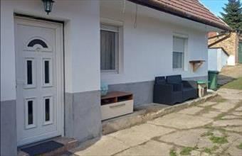 Eladó Pilisvörösvári családi ház hirdetés (62359793)