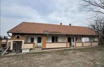 Eladó Magyaralmási családi ház hirdetés (43585733)