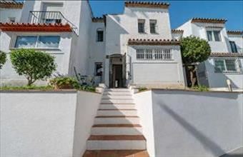 Eladó Spanyolországi sorház hirdetés (54742691)