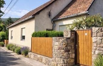 Eladó Pécsi családi ház hirdetés (43784348)