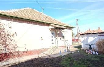 Eladó Jászapáti családi ház hirdetés (95446654)