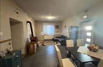 Eladó Úri családi ház hirdetés (63938771)