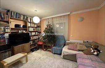 Eladó Budapest III. kerületi családi ház hirdetés (31987344)
