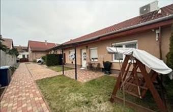 Eladó Budapest XVIII. kerületi házrész hirdetés (44267787)