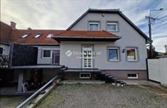 Eladó Bajai tégla lakás hirdetés (39634782)