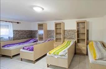 Kiadó Dunaföldvári családi ház hirdetés (34359394)