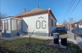 Eladó Kalocsai családi ház hirdetés (33962966)