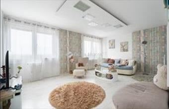 Eladó Tatabányai csúsztatott zsalus lakás hirdetés (77328879)