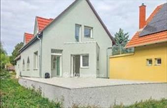 Eladó Székesfehérvári családi ház hirdetés (85674314)