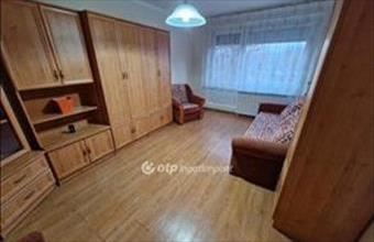 Eladó Szekszárdi panel lakás hirdetés (74281595)