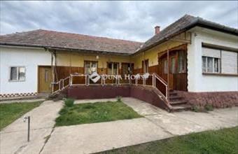 Eladó Tápiószecsői családi ház hirdetés (34523294)