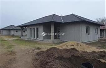 Eladó Kiskunlacházai családi ház hirdetés (31437493)