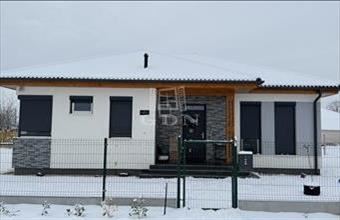 Eladó Kecskeméti családi ház hirdetés (23434432)