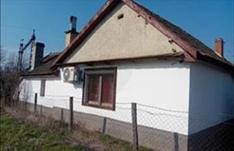 Eladó Jászfényszarui családi ház hirdetés (42347363)