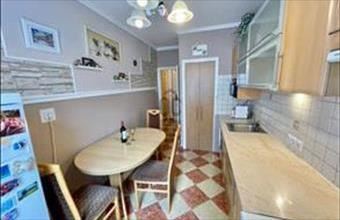 Eladó Soproni csúsztatott zsalus lakás hirdetés (44696349)