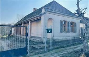 Eladó Kisbéri családi ház hirdetés (96735527)