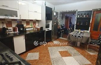 Eladó Veszprémi családi ház hirdetés (73187587)