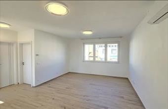 Kiadó Paksi tégla lakás hirdetés (24855364)