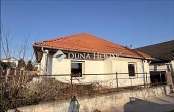 Eladó Vecsési családi ház hirdetés (44843524)