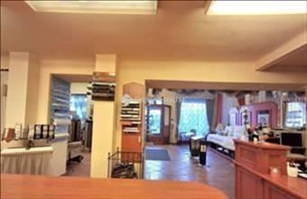 Kiadó Budapest VIII. kerületi üzlethelyiség utcafronton hirdetés (43814469)