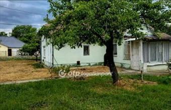 Eladó Kunszentmártoni családi ház hirdetés (94394339)