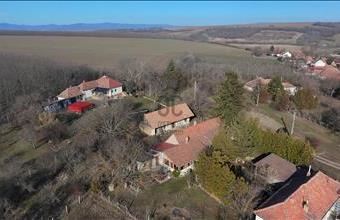 Eladó Ecsédi családi ház hirdetés (33248782)