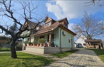 Eladó Vonyarcvashegyi családi ház hirdetés (73849671)