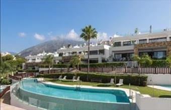 Eladó Spanyolországi sorház hirdetés (77533437)