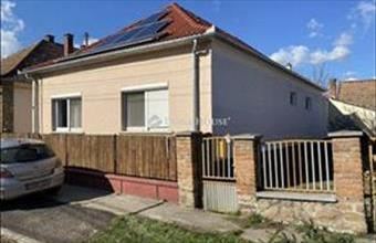 Eladó Szigetvári családi ház hirdetés (93382999)