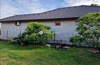 Eladó Szentmártonkátai családi ház hirdetés (84628382)