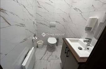 Eladó Kecskeméti üzlethelyiség utcafronton hirdetés (21753483)