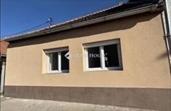 Eladó Esztergomi családi ház hirdetés (93357336)