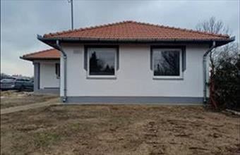 Eladó Hajdúsámsoni családi ház hirdetés (92359944)