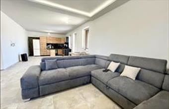 Eladó Debreceni ikerház hirdetés (36233317)