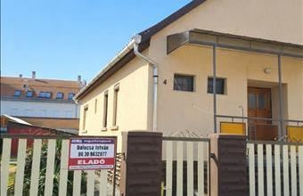 Eladó Jászberényi családi ház hirdetés (27437246)