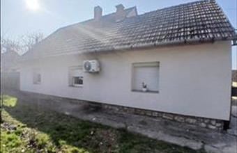 Eladó Siklósi családi ház hirdetés (33633441)