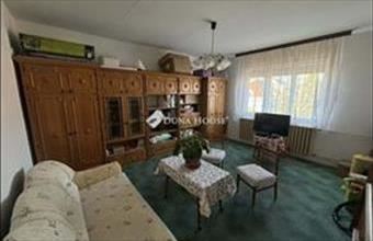 Eladó Kecskeméti tégla lakás hirdetés (52394537)