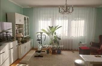 Eladó Nyíregyházai sorház hirdetés (48763327)