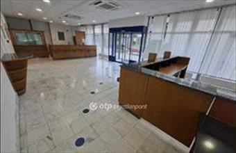 Kiadó Ajkai üzlethelyiség utcafronton hirdetés (73332531)