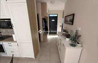 Eladó Győrújbaráti családi ház hirdetés (91333295)
