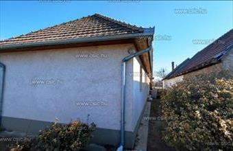 Eladó Csomádi családi ház hirdetés (24897825)