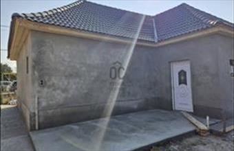 Eladó Újszászi családi ház hirdetés (33314624)