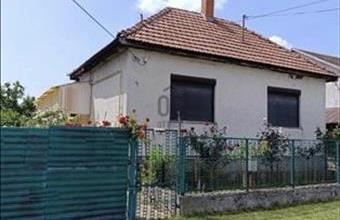Eladó Pásztói családi ház hirdetés (95731188)