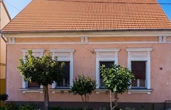 Eladó Pápai családi ház hirdetés (36347943)