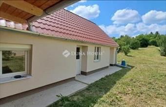 Eladó Bakonyai családi ház hirdetés (33148336)