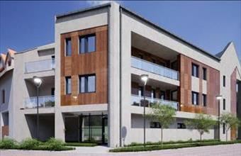 Eladó Nyíregyházai üzlethelyiség utcafronton hirdetés (87949269)