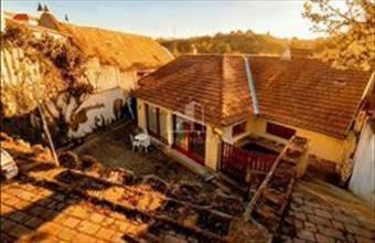 Kiadó Veszprémi házrész hirdetés (73624778)