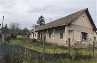 Eladó Becskei családi ház hirdetés (74733453)